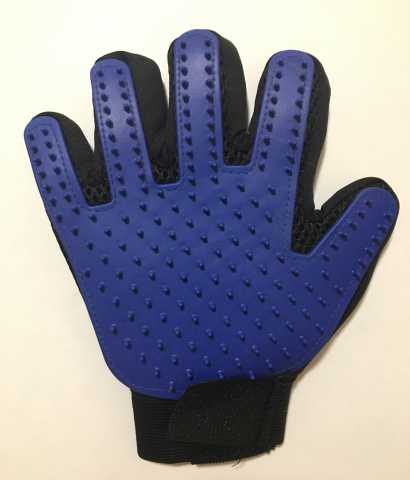 Продам: Новая перчатка для вычесывания шерсти