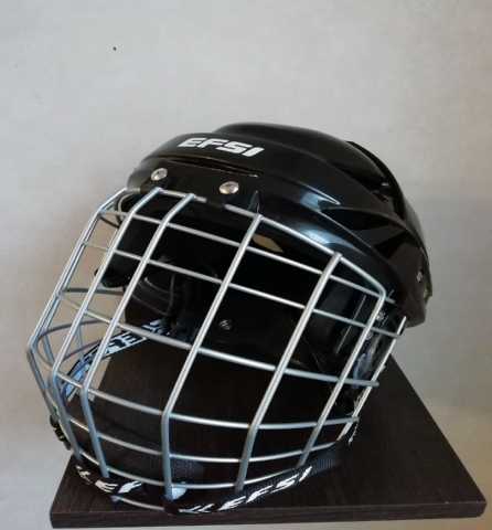 Продам: Хоккейным шлем