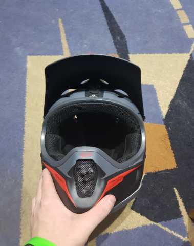 Продам: Шлем Fox Rampage Helmet Black - Red