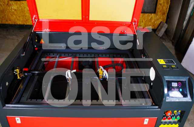 Продам: Лазерно-гравировальный станок 6090