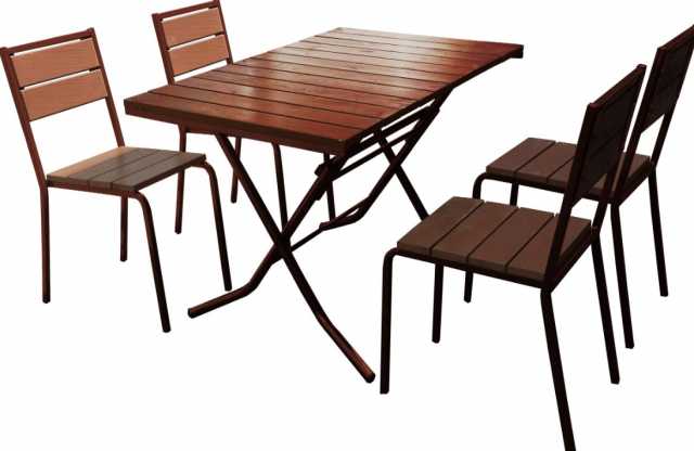 Продам: Комплект стол 4 стула для летнего кафе