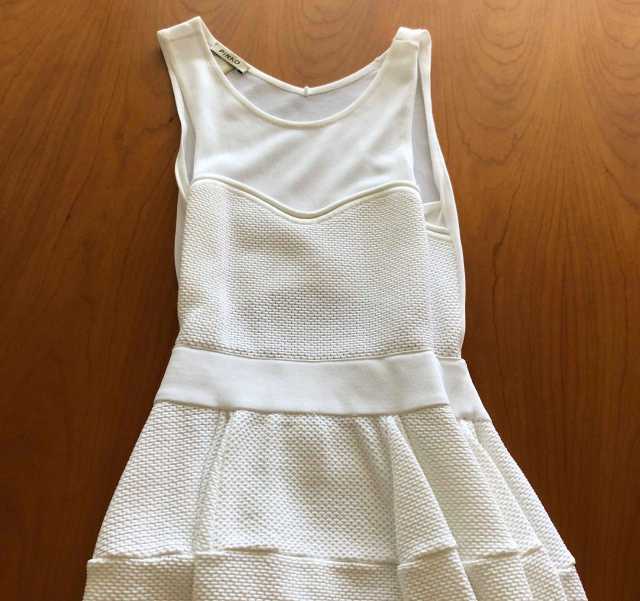 Продам: Платье Pinko белое