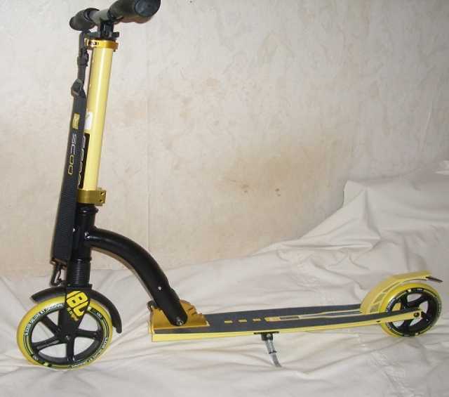 Самокат бу. Самокат барахолка. Самокат scooter двухколесный взрослый. Самокат б/у. Самокат 1toy т59981.