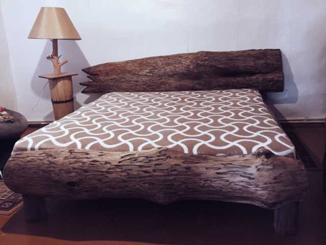 Продам: Кровать ручной работы из дерева