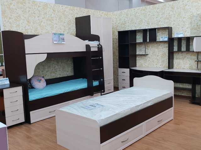 Продам: Кровать (800*2000)