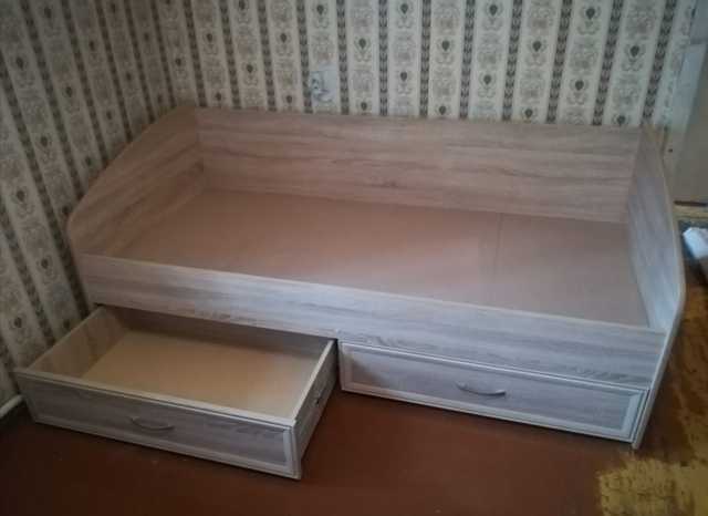 Продам: Кровать с ящиками