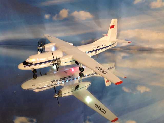 Продам: Модель самолета Ан-24.1/100. Пластикарт