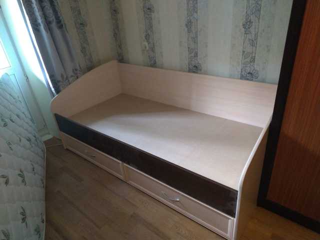 Продам: кровать с ящиками