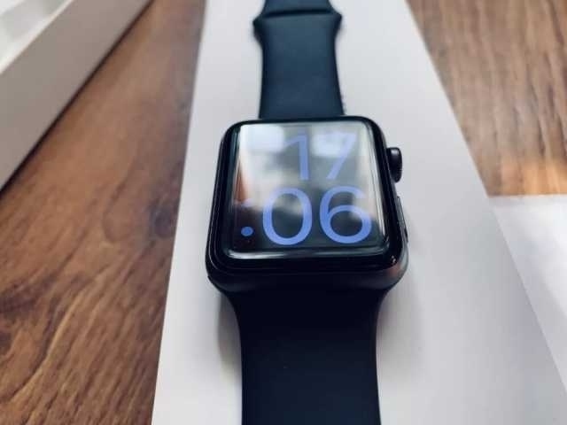 Продам: Apple Watch 3