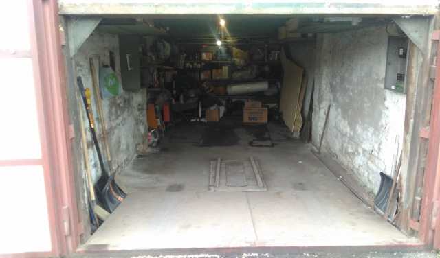 Продам: кирпичный гараж