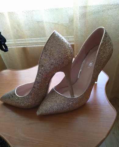 Продам: Туфли женские Новые