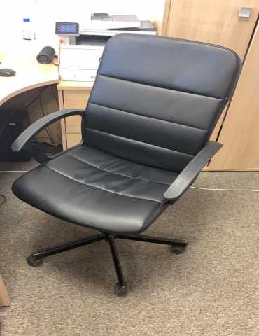 Продам: Кресло (кожа)