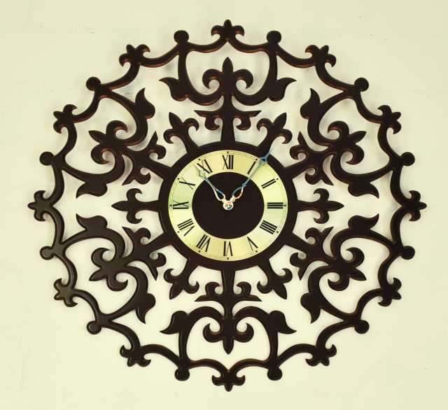 Продам: Часы настенные "Лилия"