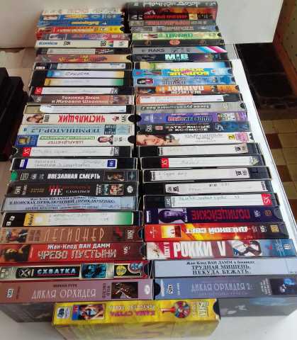 Продам: Кассеты VHS с фильмами разных жанров