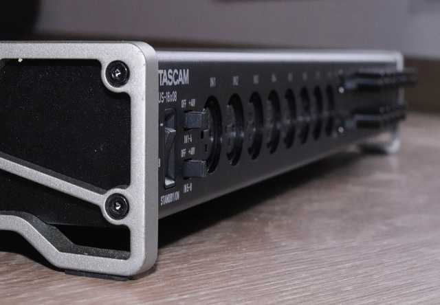 Продам: Внешняя звуковая карта Tascam US-16X08