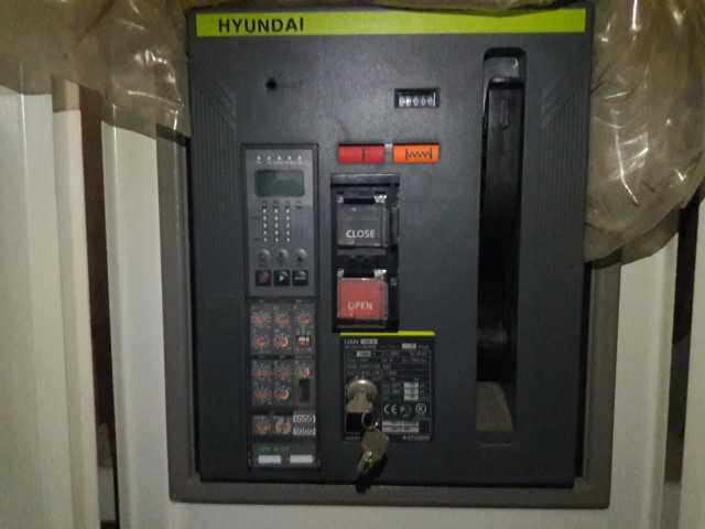 Продам: Автоматический выключатель UCB1000S 3PES