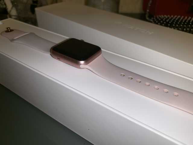 Продам: Часы Apple watch 2