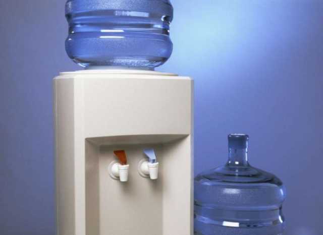 Продам: Доставка чистой питьевой воды 19 л в офи