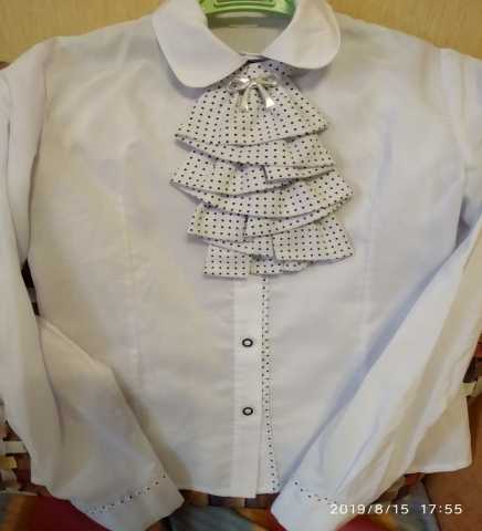 Продам: Нарядные блузы для школы