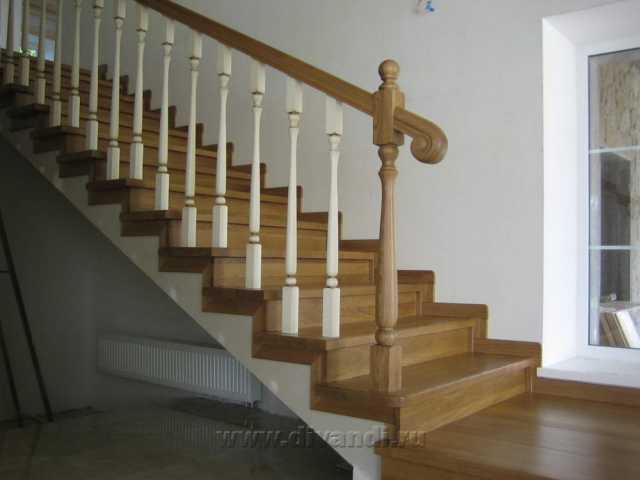 Продам: Лестница деревянная