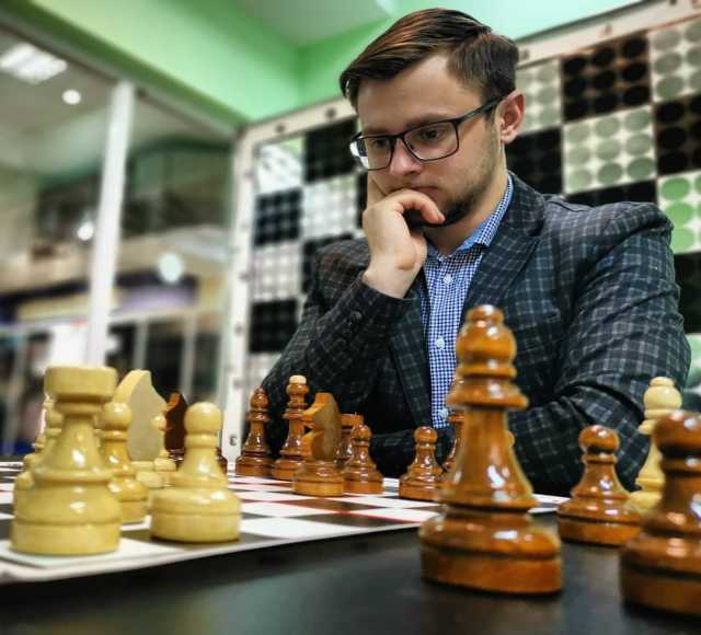 Предложение: Обучение шахматам на дом/онлайн