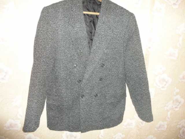 Продам: Пиджак мужской размер 50-52