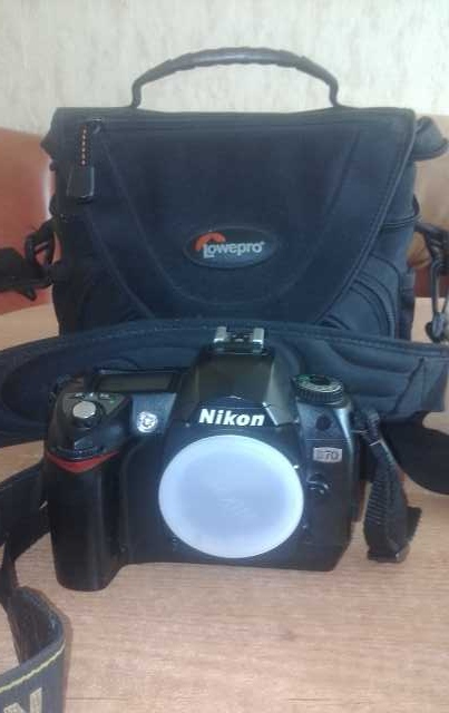 Продам: Фотоаппарат Nikon D70
