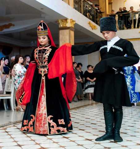 Предложение: Кавказские танцы на свадьбу, юбилей