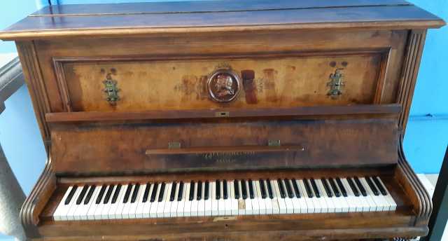Предложение: Настройка пианино и роялей