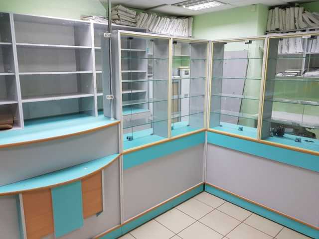 Продам: Шкафы витринные для аптеки или магазина