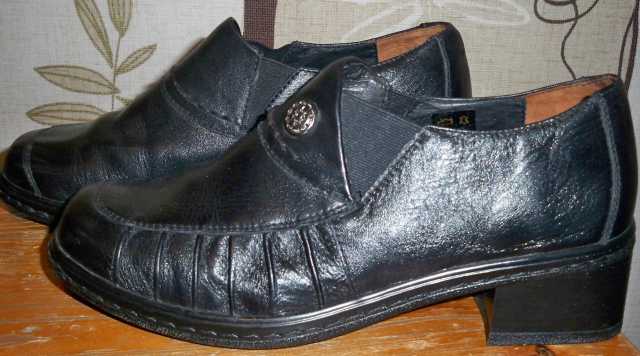 Продам: Туфли женские 38