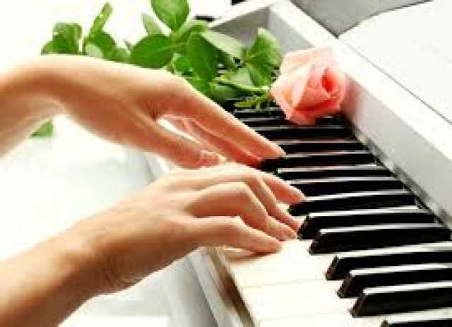 Предложение: Обучу игре на фортепиано и синтезаторе