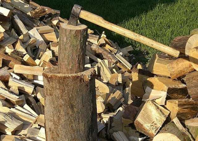Предложение: Колка и укладка дров