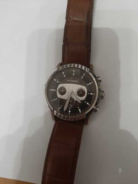 Продам: Наручные часы Fossil FS4441