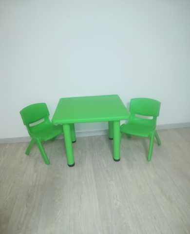 Продам: Стол и стулья