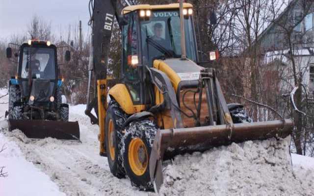 Предложение: Уборка снега трактором в Москве, очистка