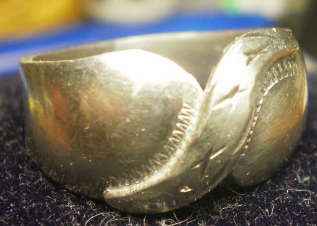Продам: Кольцо серебряное
