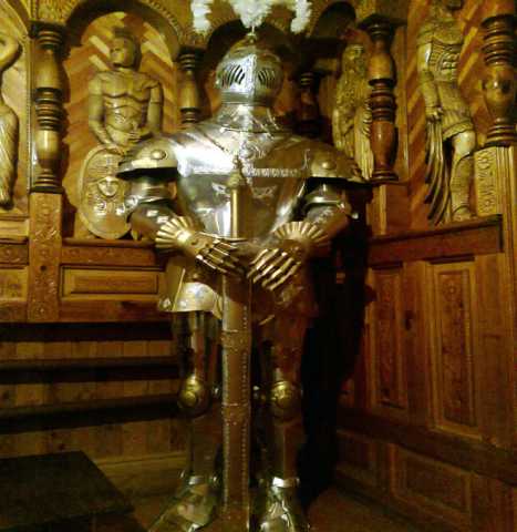 Продам: Скульптура испанского рыцаря