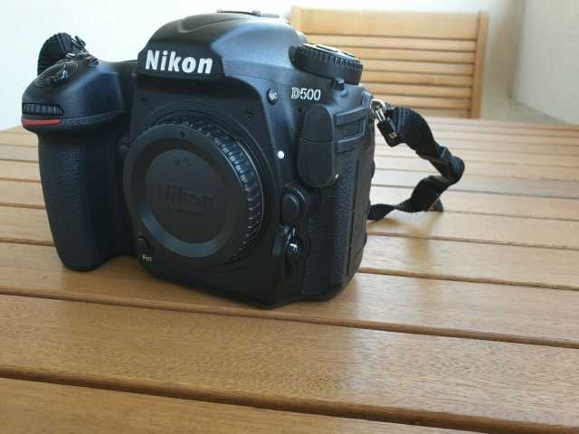 Продам: Nikon D500 камера в идеальном состоянии