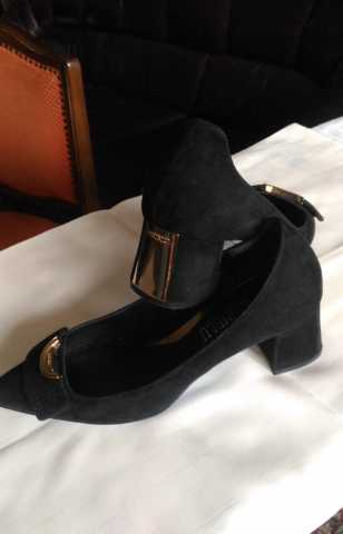 Продам: Туфли замша черные Loriblu 35