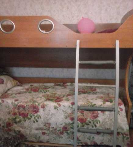 Продам: Двухъярусная кровать " Шатура "