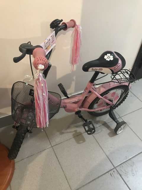 Продам: Велосипед для девочки от 3 лет с самокат