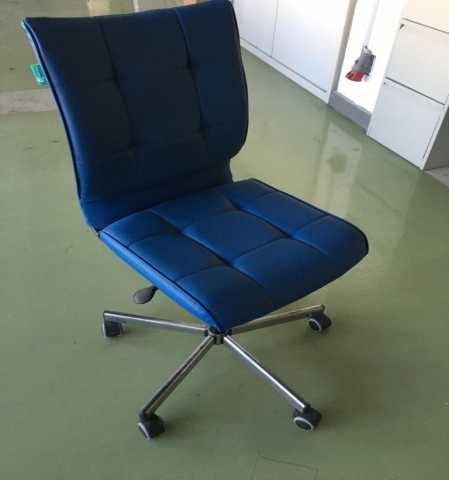 Продам: Кресло из эко-кожи