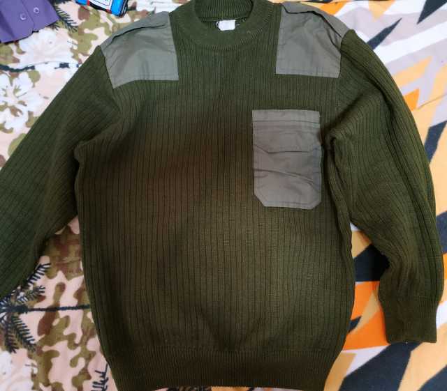Продам: свитер военный оливковый