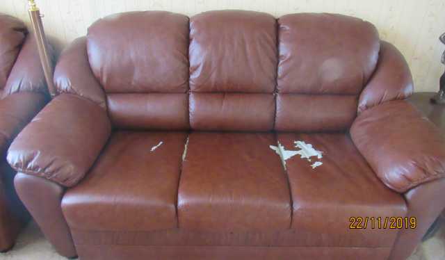 Продам: Кожаные диван-кровать и кресло "Бруно"
