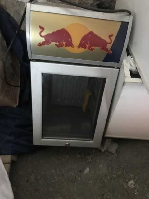 Продам: Мини холодильник ред Булл