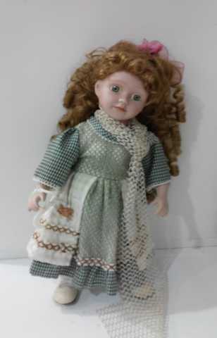 Продам: кукла фарфоровая