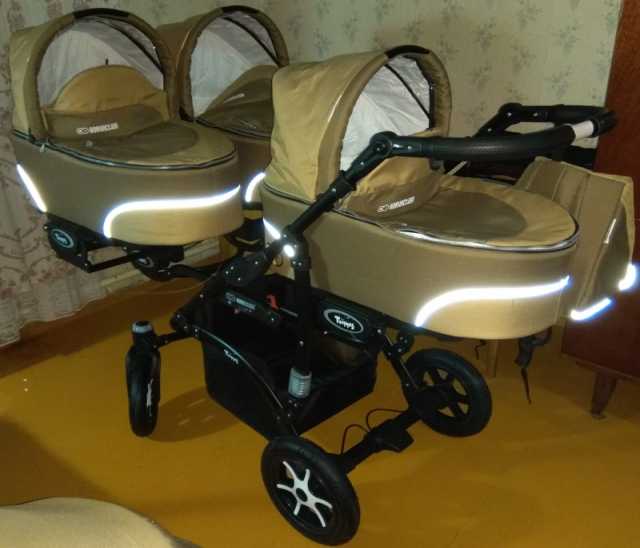 Продам: Детская коляска для тройни Babyactive Tr