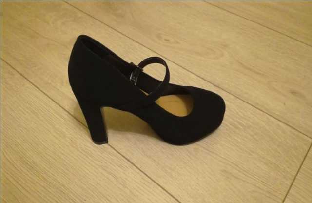 Продам: Туфли. Обувь женская, на каблуке, черные