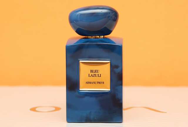 Продам: Giorgio Armani Prive Bleu Lazuli